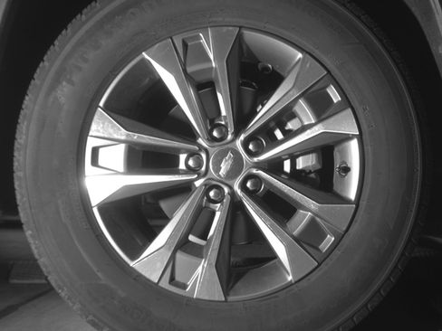 Used 2025 Chevrolet Equinox LT FWD image 13