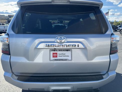 Certified 2024 Toyota 4Runner SR5 AWD/4WD image 3