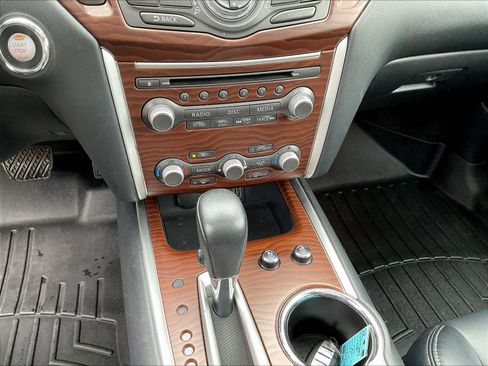 Used 2020 Nissan Pathfinder Platinum AWD/4WD image 10