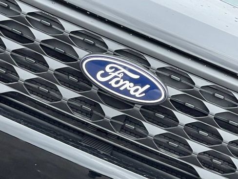 New 2026 Ford Maverick XLT AWD/4WD image 3