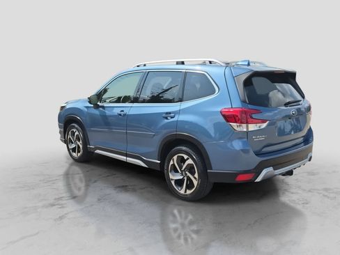 Used 2022 Subaru Forester Touring AWD/4WD image 6