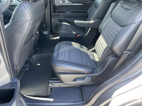 New 2026 Ford Explorer ST-Line w/ ST-Line Street Pack AWD/4WD image 7
