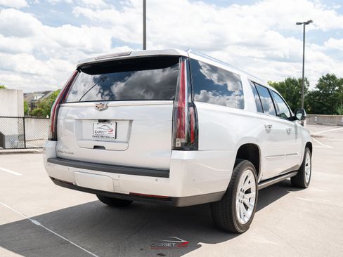 Used 2019 Cadillac Escalade ESV Premium Luxury AWD/4WD image 7