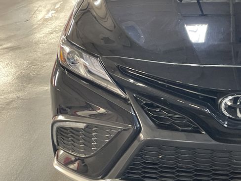 Used 2023 Toyota Camry XSE image 5