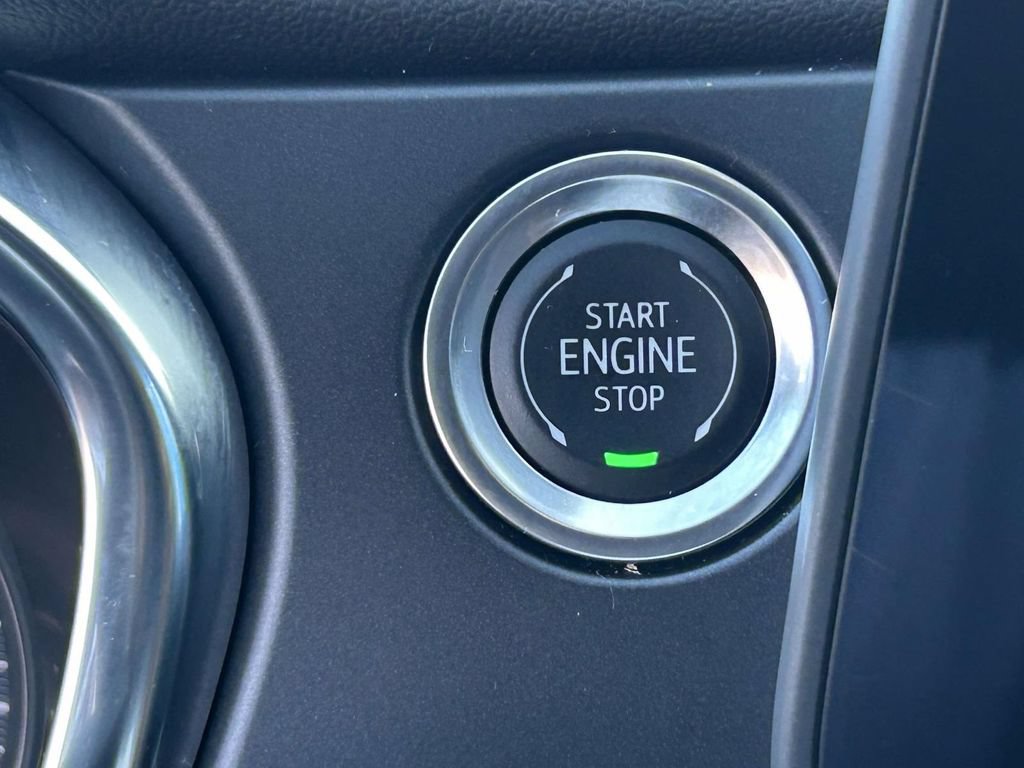 Used 2025 Chevrolet Blazer LT FWD image 24
