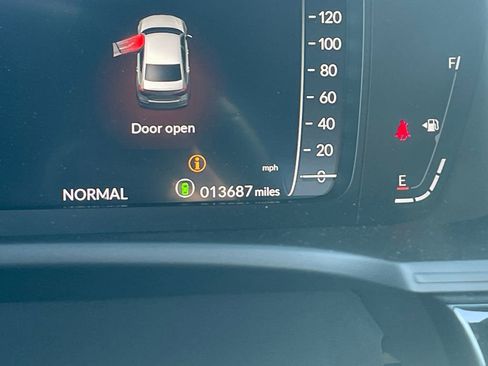 Used 2025 Honda Civic Sport image 40