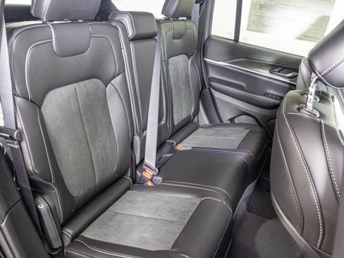 New 2026 Jeep Grand Cherokee Altitude image 42