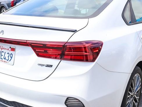 Certified 2023 Kia Forte GT-Line FWD image 9