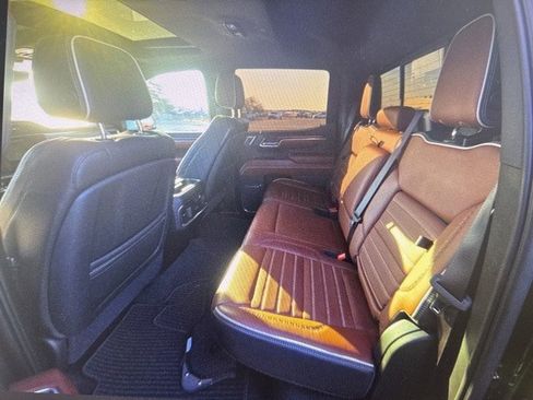 Used 2023 GMC Sierra 1500 Denali Ultimate image 11