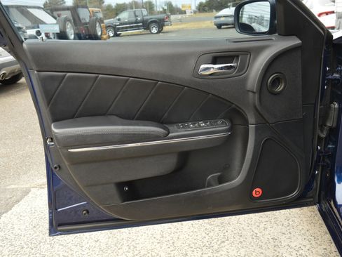Used 2014 Dodge Charger R/T w/ Wheels & Tunes Group image 26