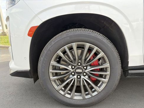 Used 2023 Cadillac Escalade V image 16