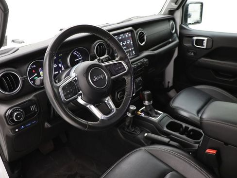 Used 2023 Jeep Wrangler Unlimited Sahara w/ Cold Weather Group AWD/4WD image 13