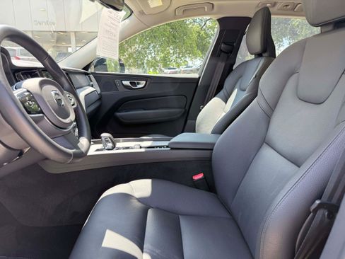 Certified 2025 Volvo XC60 B5 Plus AWD/4WD image 13