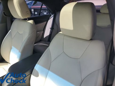 Used 2020 Cadillac CT4 Luxury w/ Sun And Sound Package RWD image 21