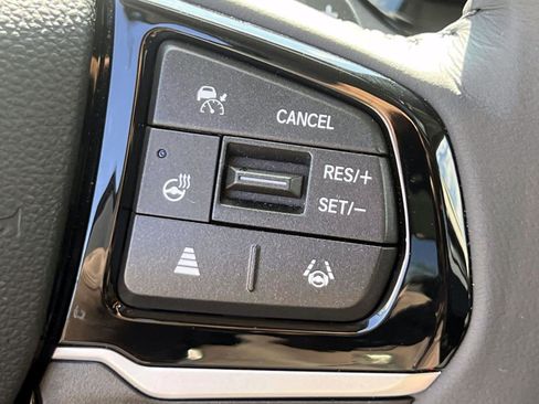 Used 2026 Honda Odyssey Elite image 24