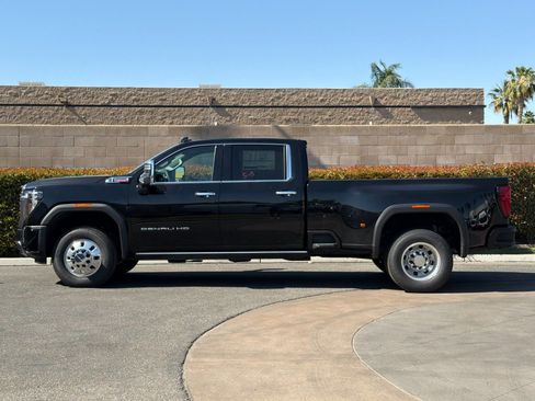 New 2026 GMC Sierra 3500 Denali w/ Denali Reserve Package AWD/4WD image 7