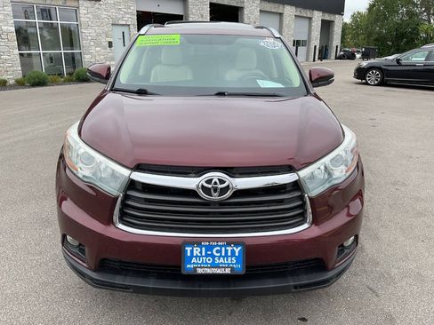 Used 2015 Toyota Highlander XLE AWD/4WD image 12