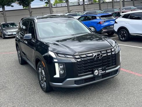 Used 2023 Hyundai Palisade Limited w/ Cargo Package AWD/4WD image 5