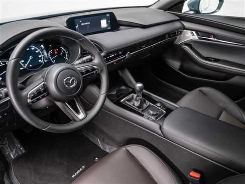 New 2025 MAZDA MAZDA3 2.5 S Hatchback w/ Premium Pkg image 12
