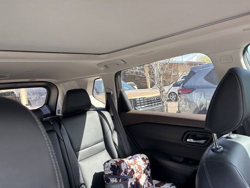 Used 2022 Nissan Rogue SL image 20