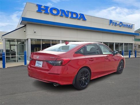 Used 2023 Honda Civic Sport image 4