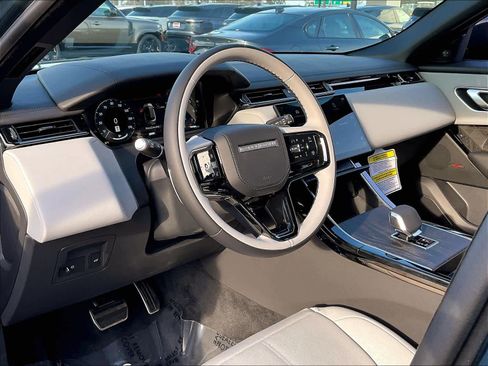 New 2026 Land Rover Range Rover Velar Dynamic SE image 8