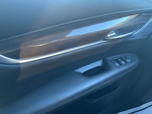 Certified 2024 Cadillac XT6 Premium Luxury w/ Platinum Package image 28