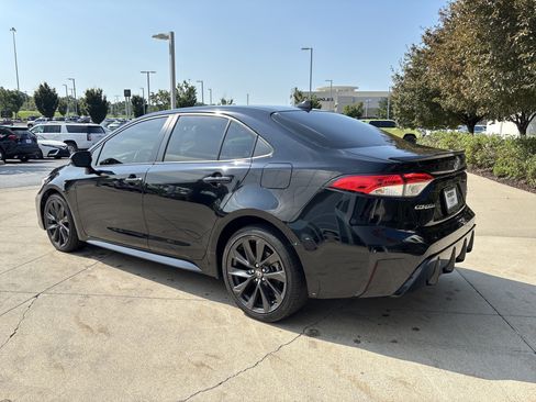 Used 2024 Toyota Corolla SE FWD image 7