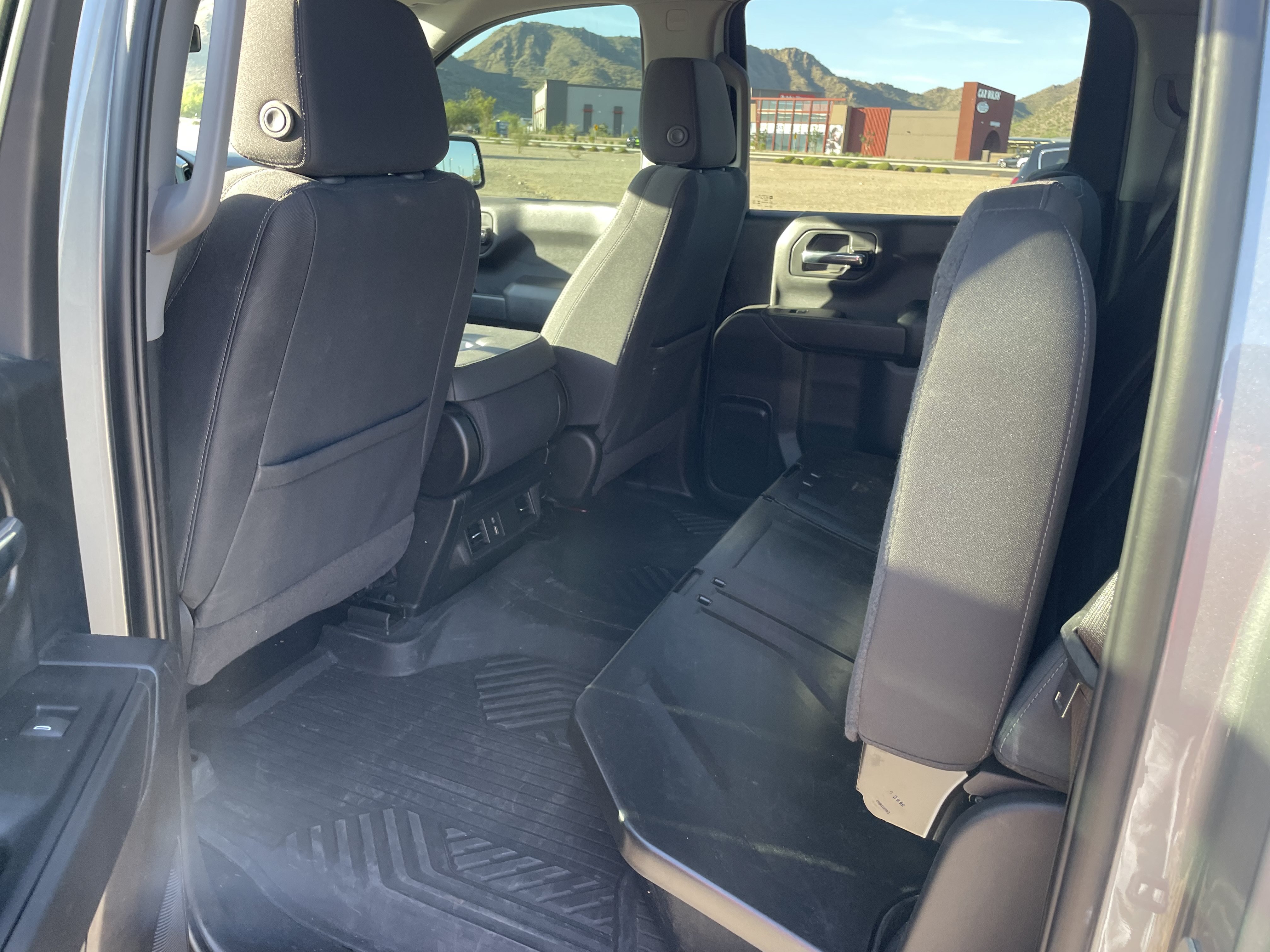 Used 2026 Chevrolet Silverado 1500 Custom Trail Boss w/ LPO, Dark Essentials Package AWD/4WD image 11