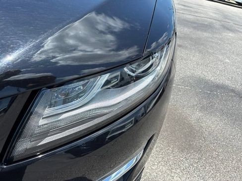 Used 2019 Lincoln MKC Reserve w/ MKC Technology Package FWD image 10