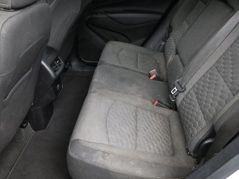 Used 2018 Chevrolet Equinox LT FWD image 27