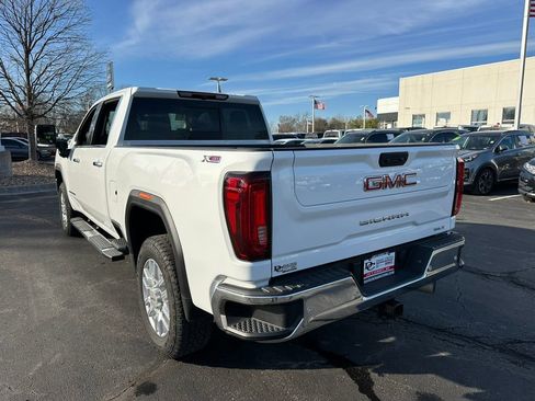 Used 2023 GMC Sierra 2500 SLT w/ SLT Premium Package image 8