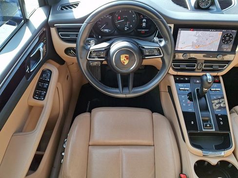Used 2022 Porsche Macan AWD/4WD image 12