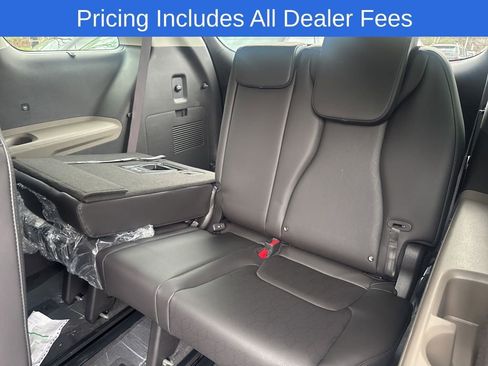 New 2026 Kia Carnival EX FWD image 15