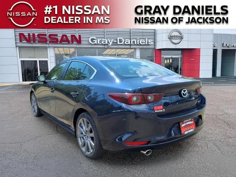 Used 2024 MAZDA MAZDA3 s FWD image 5