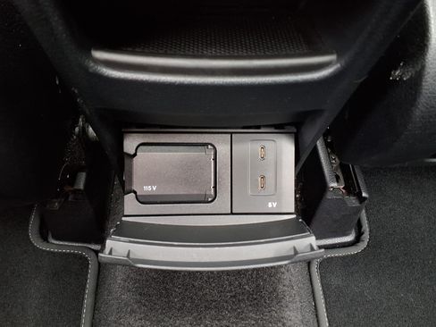 Used 2020 Mercedes-Benz GLB 250 4MATIC image 15