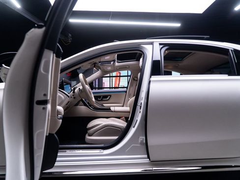 Used 2023 Mercedes-Benz S 580 4MATIC Sedan image 30