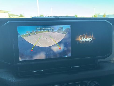 Used 2024 Jeep Wrangler Sport S image 28