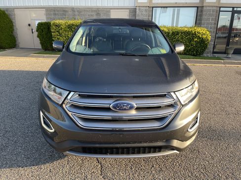 Used 2018 Ford Edge Titanium w/ Equipment Group 301A AWD/4WD image 9
