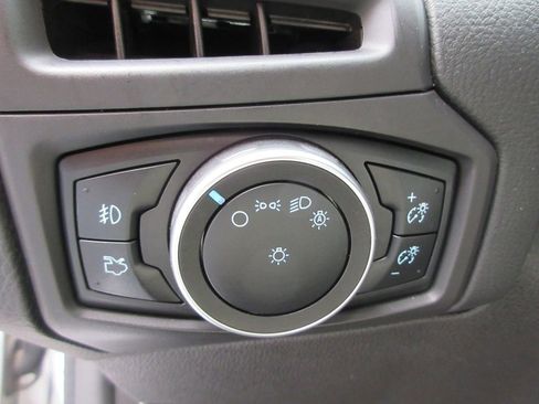 Used 2016 Ford Focus Titanium image 24