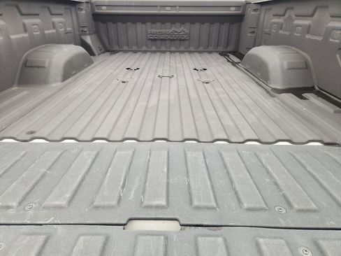 Used 2022 Chevrolet Silverado 2500 High Country w/ Z71 Off-Road Package image 32