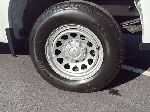 Used 2025 Chevrolet Silverado 1500 W/T w/ WT Value Package image 10