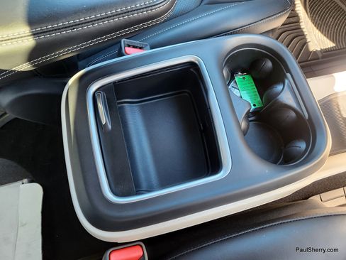 Used 2024 Chrysler Pacifica Touring-L image 58