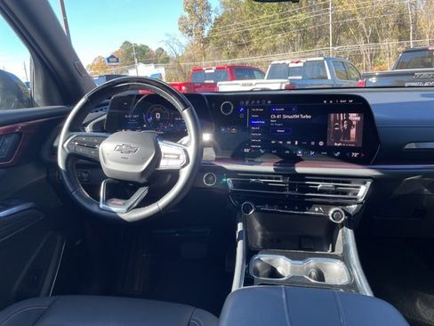 Used 2024 Chevrolet Traverse Z71 w/ Enhanced Driving Package image 27