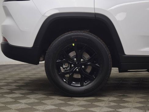 New 2026 Jeep Grand Cherokee 4WD image 8