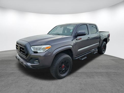 Used 2021 Toyota Tacoma SR AWD/4WD image 3