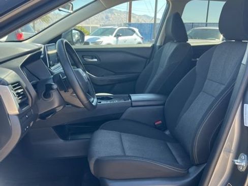 Used 2025 Nissan Rogue SV FWD image 25