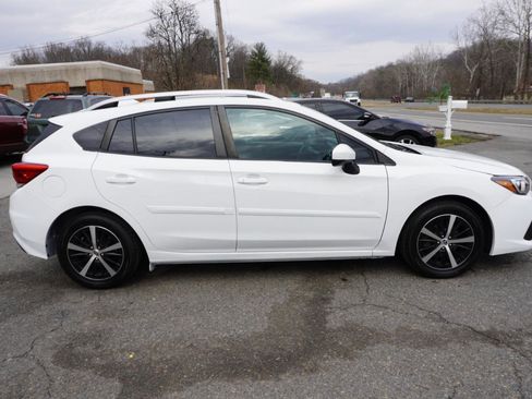 Used 2022 Subaru Impreza 2.0i Premium image 15