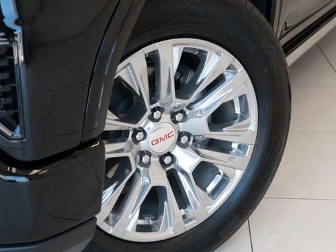 Used 2023 GMC Sierra 1500 Denali AWD/4WD image 2