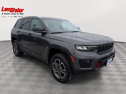 Used 2022 Jeep Grand Cherokee Trailhawk w/ ADV Protech Group II AWD/4WD image 7